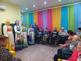 ПАСХАЛЬНАЯ ВСТРЕЧА  С  НАРОДНЫМ АНСАМБЛЕМ «ВИШЕНЬЕ»