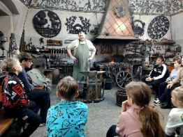 В «Кузнице Бородиных»