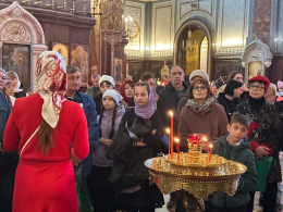 Чудо на Святой земле: главный колокол Храма Христа Спасителя звонил в честь героев СВО и их семей.