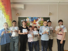 День Победы: Сердца в ладонях, подарки от души