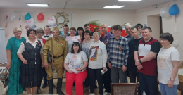  В преддверии великого праздника – Дня Победы для ребят социально-реабилитационного отделения прошли праздничные программы «Победная весна» и «О Родине, о мужестве, о славе». 