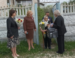 Поздравление ветеранов с Великим Днем Победы!