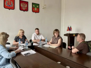 В Кольчугинском муниципальном округе прошла встреча министра социальной защиты населения Владимирской области Е. Г. Беряцкене с местными жителями.