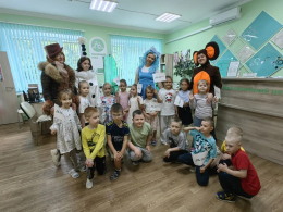 Литературно - игровая программа, посвященная Международному Дню защиты детей  - "Яркие краски детства"