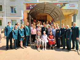 Празднуем День России
