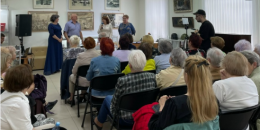 В июне Петушинский КЦСОН совместно с МБУК «Центром прикладного и художественного творчества» г. Петушки провели музыкально-поэтическую встречу на тему: «Я эту землю Родиной зову» посвящено нашей малой Родине.