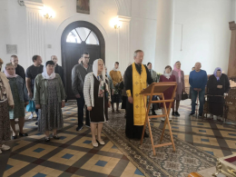Посещение храма и поклонение мощам