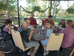 Чаепитие в беседке «В кругу друзей»