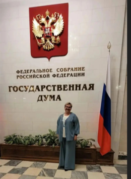 Зав отделением Семейного МФЦ Гусь-Хрустального района  на заседании одной из комиссий в Госдуме представила опыт региональной системы поддержки семей.