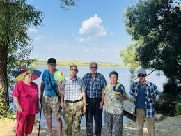 На волне лета: солнечный день на водоёме