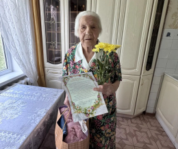 Поздравление со 106 годовщиной жительницу города Владимира