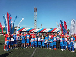 Юные футболисты покоряют стадион