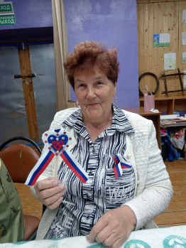 Дни Российского Триколора в клубах общения