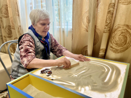 ПЕСОЧНАЯ ТЕРАПИЯ: «КОПАЕМ —ТРЕВОГУ  ОСТАВЛЯЕМ В ПЕСКЕ» 