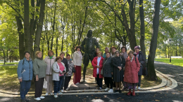 Осенняя прогулка в Коломенское: слушатели Университета третьего возраста посетили музей-заповедник