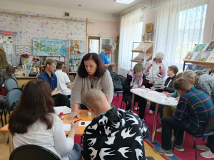 Для подопечных социально-реабилитационного отделения в библиотеке № 10 был проведен  интерактивный час «Календарь листает страницы», посвященный истории календарей. 
