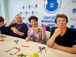 В Штабе общественной поддержки партии «Единая Россия» состоялся мастер-класс «Осенний лист»