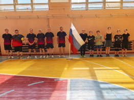 Товарищеская встреча по волейболу, приуроченная к празднованию Дня флага Российской Федерации