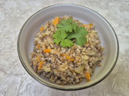 Меню дня — классика русской кухни: гречка по-купечески!