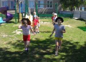 Детство - это смех и радость