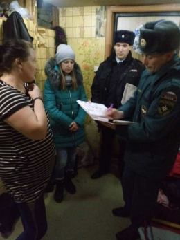 Межведомственные выезды с сотрудниками МЧС в рамках месячника безопасности детей