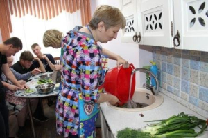 "Салат из первой зелени"