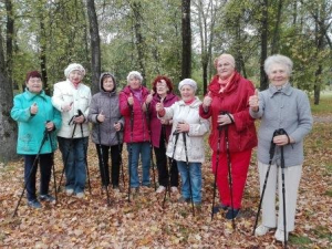 Занятия скандинавской ходьбой пользуется популярностью