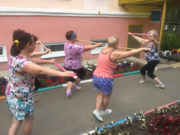 Гимнастика на свежем воздухе: «В здоровом теле – здоровый дух»!