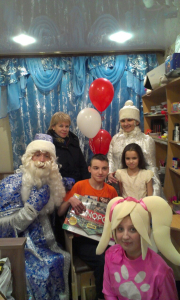   Дед Мороз приходит в гости к нам 