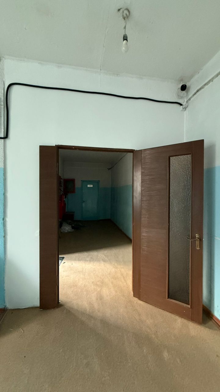 Офис, Коммерческая, 437 м2, этаж 3/3, Сост: Среднее - фото 5