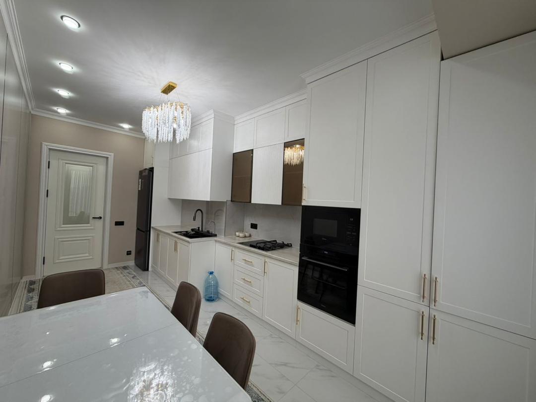 Элитка, 2 ком, 80 м2, этаж 6/14, ж/к Bright Town, Сост: Евроремонт - фото 4