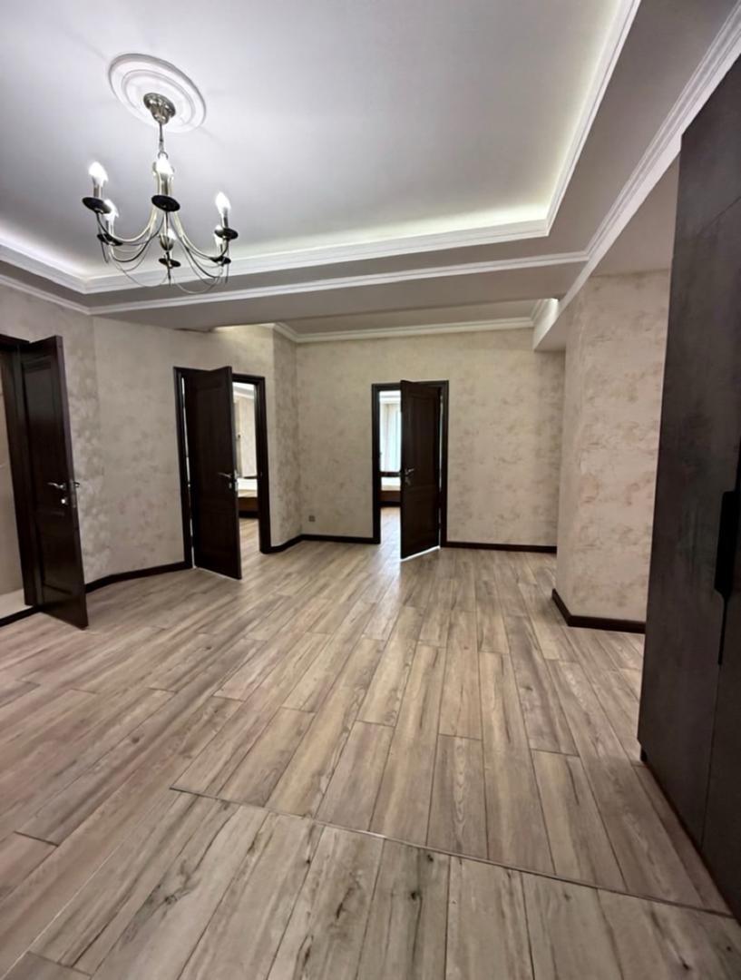 Продажа, Элитка, 3 ком, 140 м2, этаж 7/10, Сост: Евроремонт - фото 2