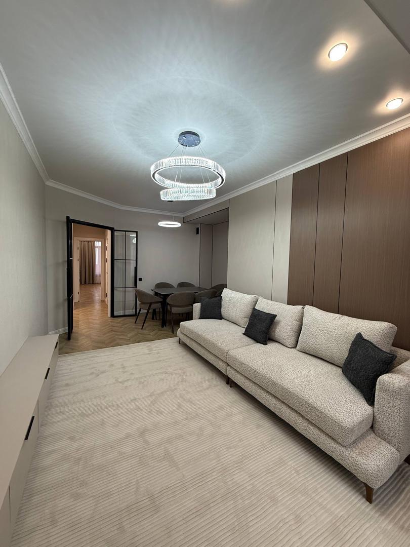 Продажа, Элитка, 2 ком, 78 м2, этаж 11/14, ж/к Бот Сад, Сост: Евроремонт - фото 2