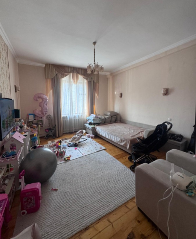 Продажа, Сталинка, 3 ком, 76 м2, этаж 2/2, Сост: Хорошее - фото 2