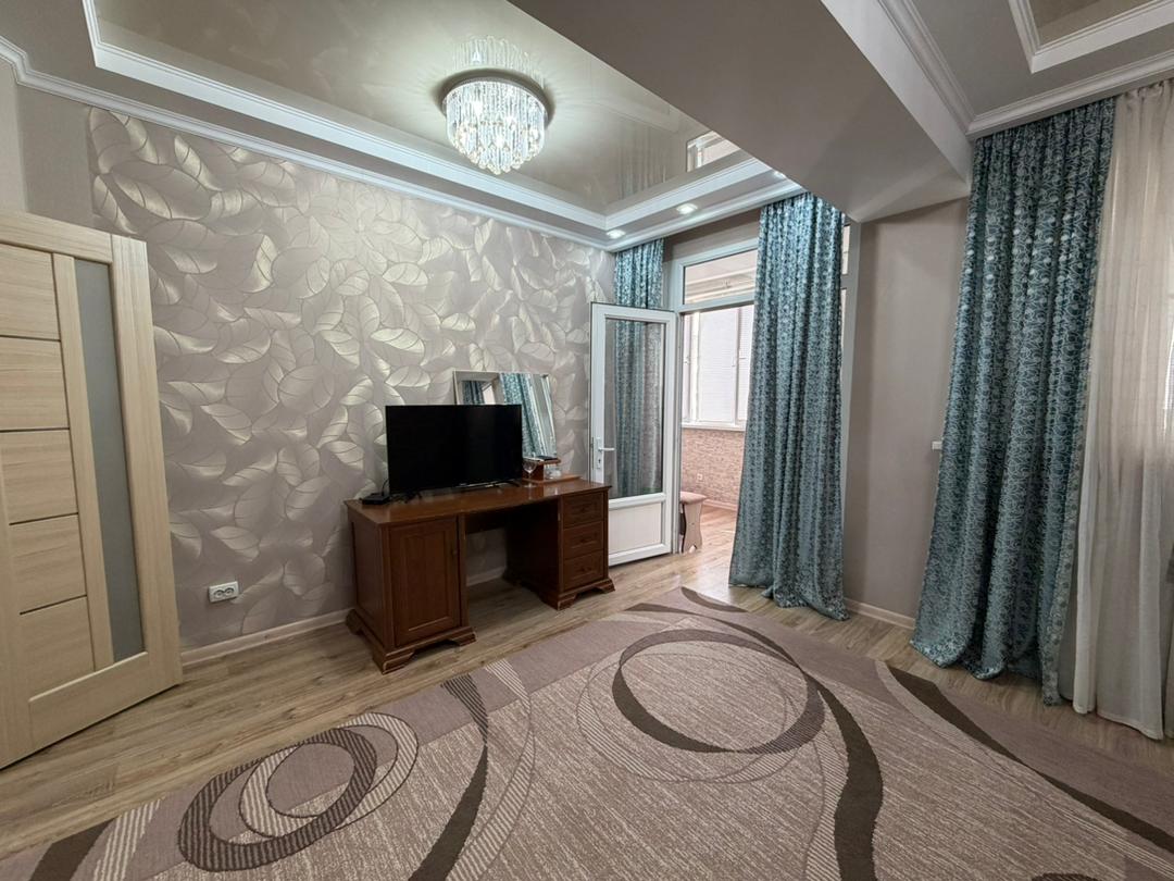 Продажа, Элитка, 3 ком, 76 м2, этаж 8/10, ж/к Ахунбаева 186, Сост: Евроремонт - фото 2