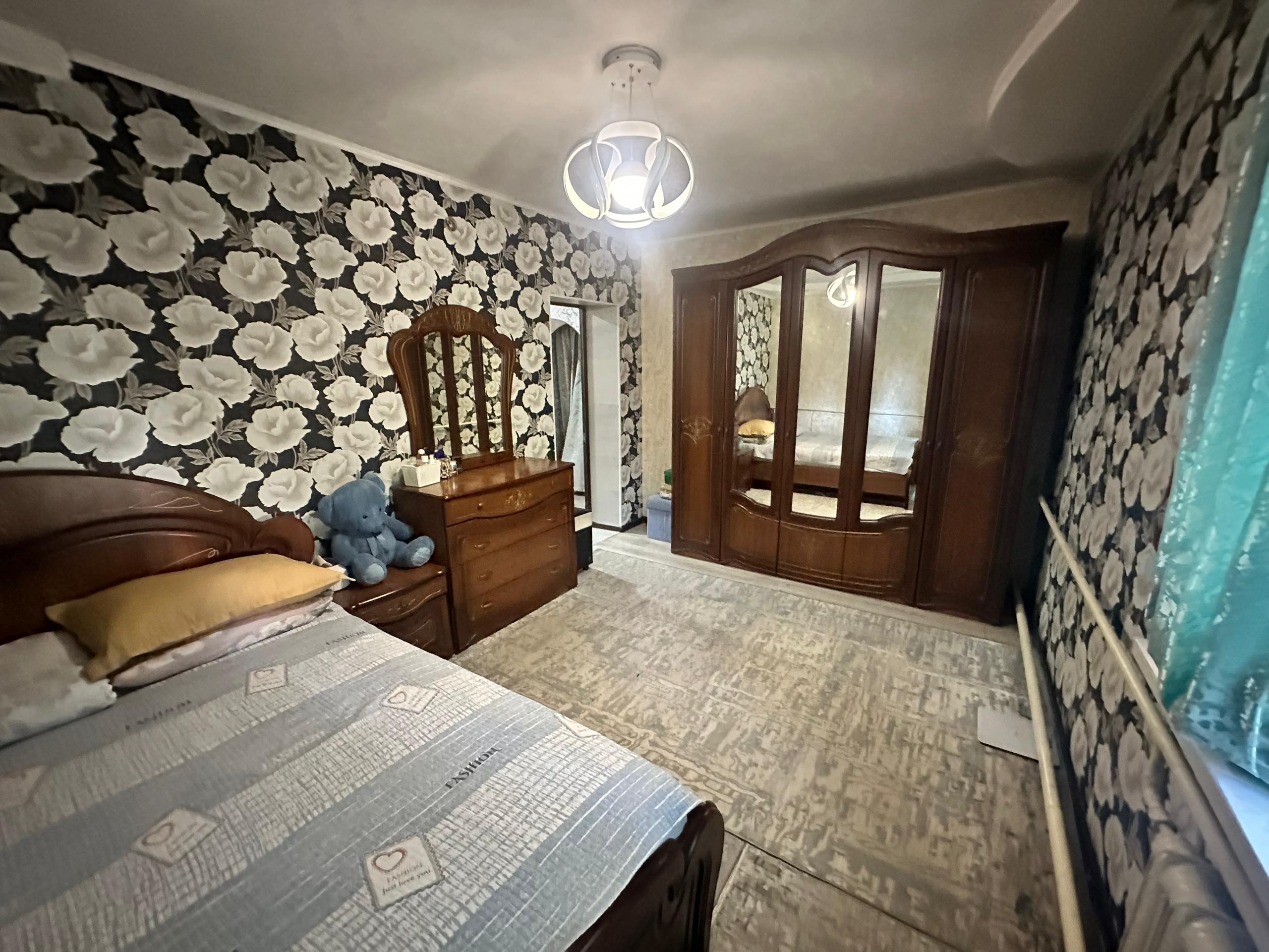 Продажа, Дом, 6 ком, 5 соток, Сост: Среднее - фото 2