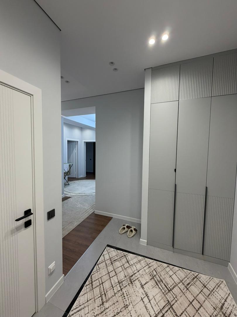 Элитка, 3 ком, 109 м2, этаж 7/13, ж/к Кап Строй Сити (Capstroy City), Сост: Евроремонт - фото 19