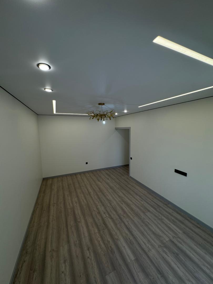 Элитка, 2 ком, 90 м2, этаж 8/8, ж/к ЖК Фламинго, Сост: Евроремонт - фото 1