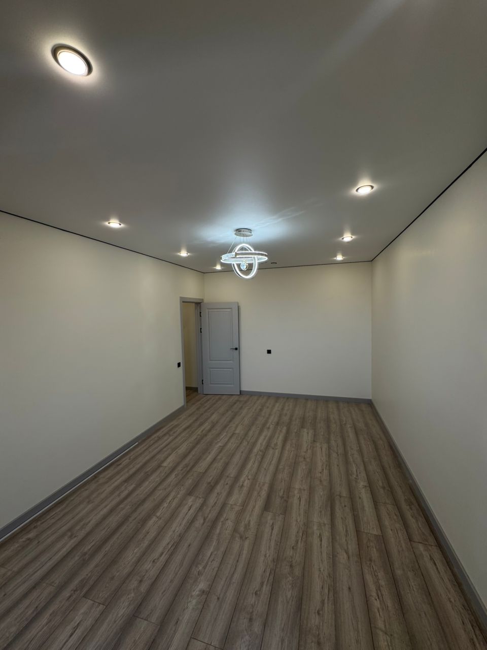 Элитка, 2 ком, 90 м2, этаж 8/8, ж/к ЖК Фламинго, Сост: Евроремонт - фото 3