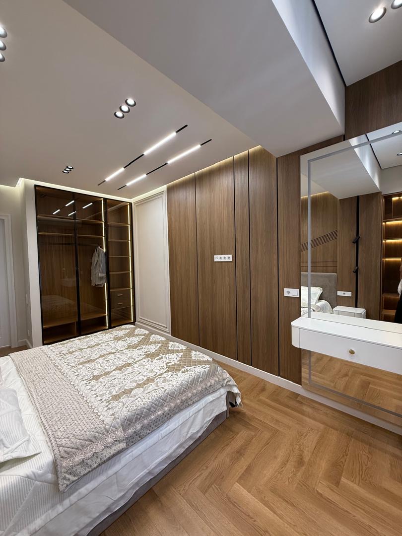 Элитка, 3 ком, 80 м2, этаж 8/14, ж/к Нью-Йорк сити (New York city), Сост: Евроремонт - фото 16