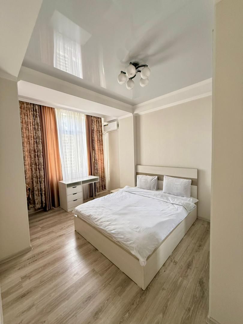 Элитка, 3 ком, 80 м2, этаж 8/10, ж/к Миллениум (Millenium), Сост: Евроремонт - фото 2