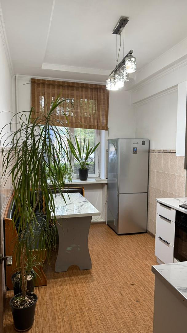 3 ком, Сталинка, 71 м2, этаж 1/1, Сост: Хорошее - фото 9