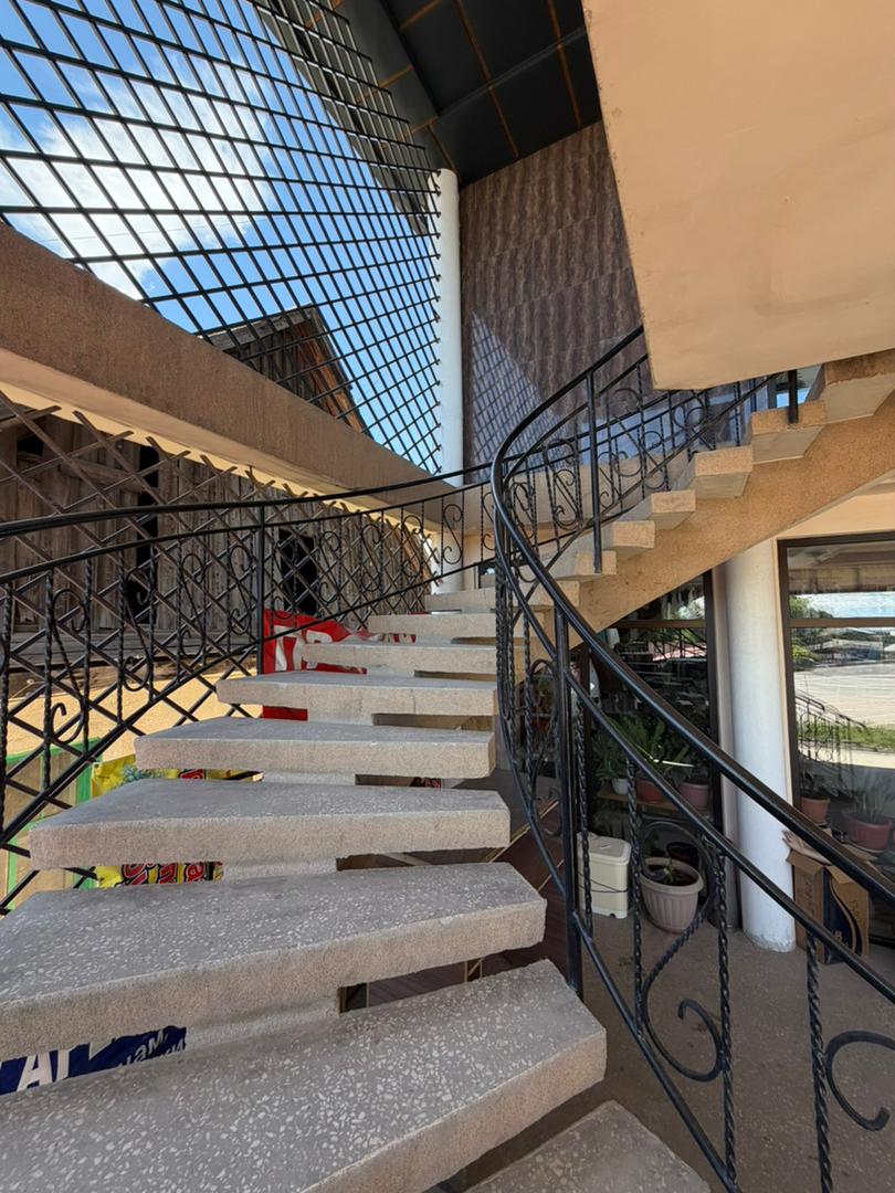 Готовый Бизнес, Коммерческая, 1000 м2, этаж 1/2, Сост: Евроремонт - фото 2