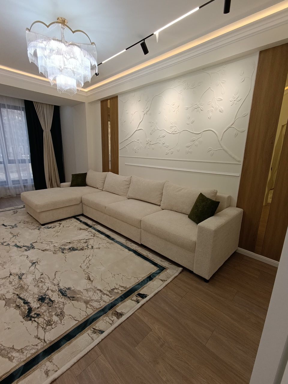 Элитка, 3 ком, 74 м2, этаж 3/16, ж/к Венеция (Venezia), Сост: Евроремонт - фото 1