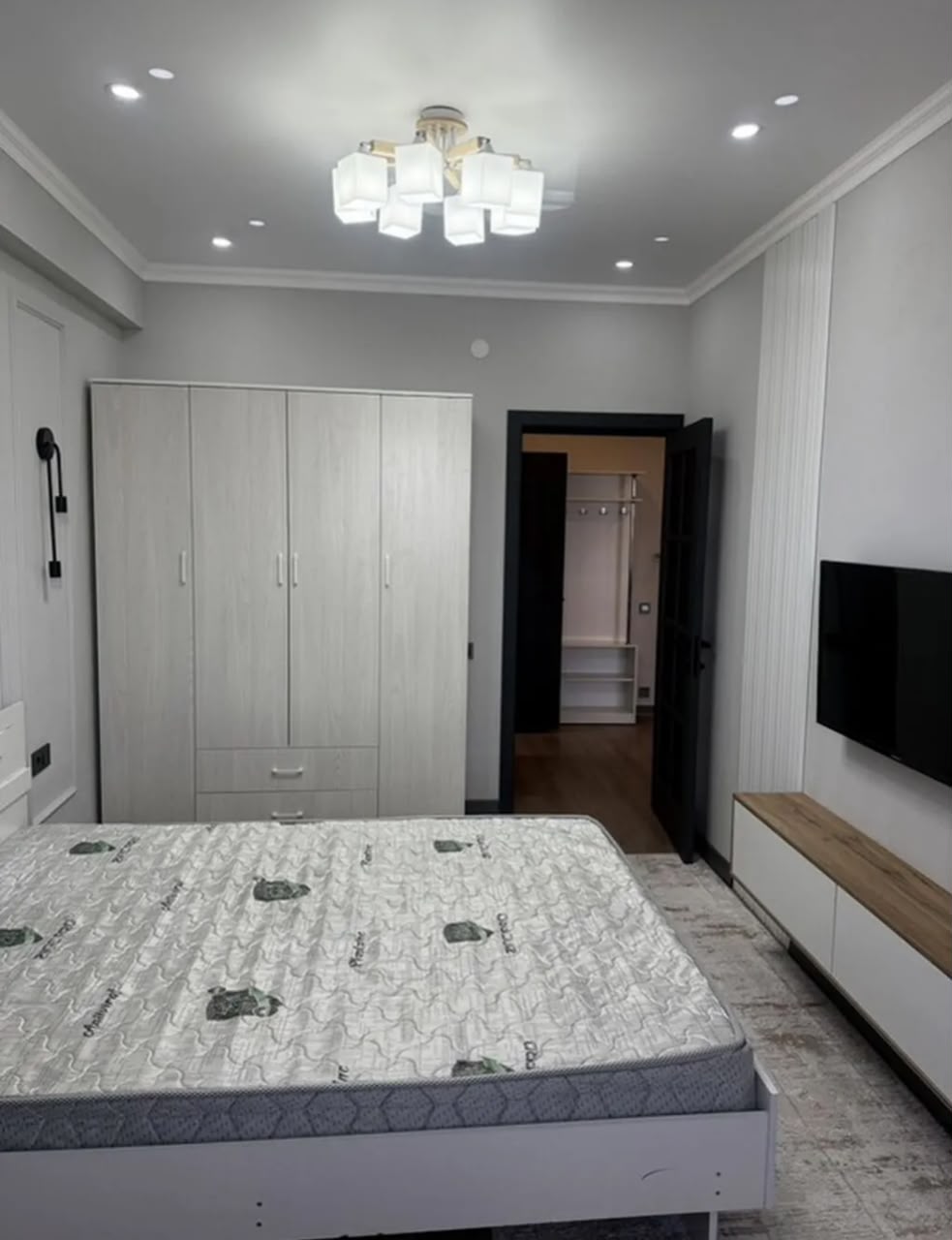 Продажа, Элитка, 1 ком, 41 м2, этаж 8/12, Сост: Евроремонт - фото 2