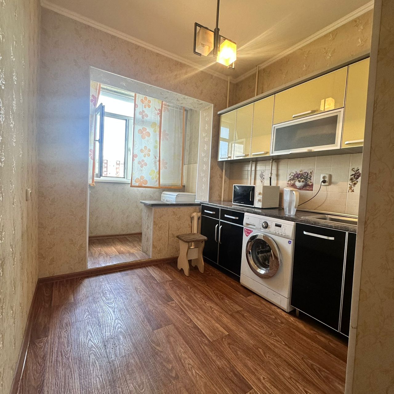 3 ком, 106 улучшенная, 68 м2, этаж 8/9, Сост: Хорошее - фото 2