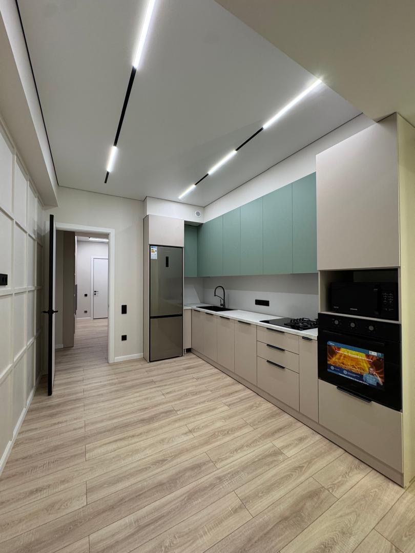 Элитка, 3 ком, 104 м2, этаж 3/13, ж/к Кап Строй Сити (Capstroy City), Сост: Евроремонт - фото 3