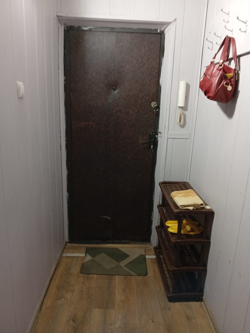 Аренда, 104 серия, 3 ком, 58 м2, этаж 1/5, Сост: Хорошее - фото 1