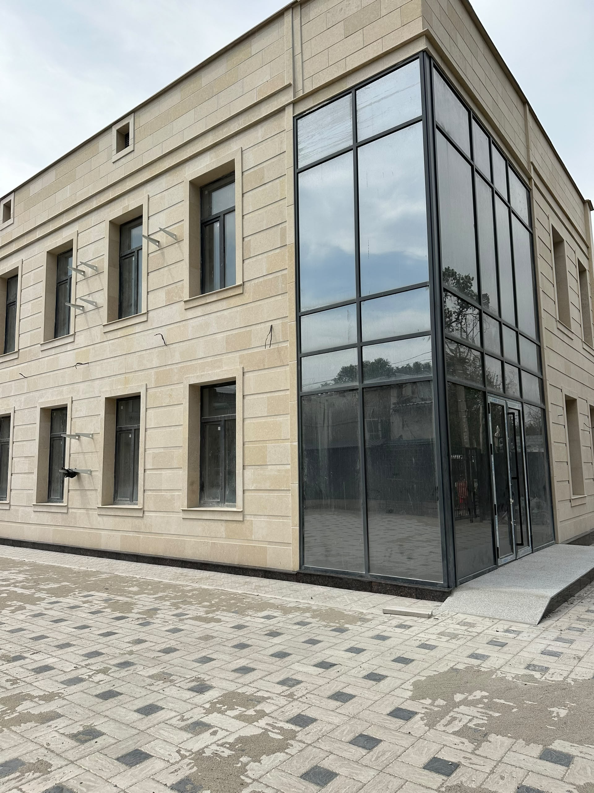 Офис, Коммерческая, 300 м2, этаж 1/2, Сост: Среднее - фото 2
