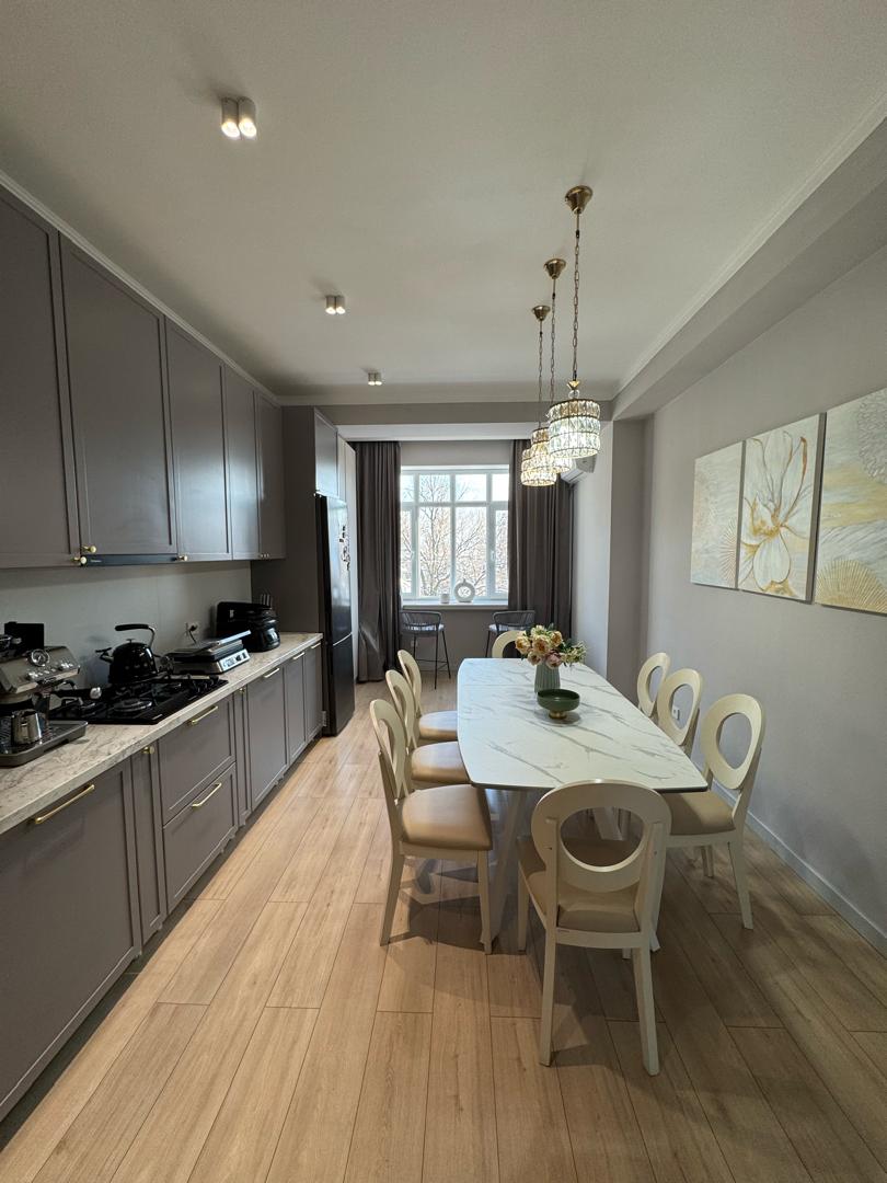 Элитка, 5 ком, 160 м2, этаж 1/3, Сост: Евроремонт - фото 19